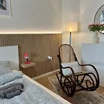 Minimalistic Apartment & Studio In Heart Street