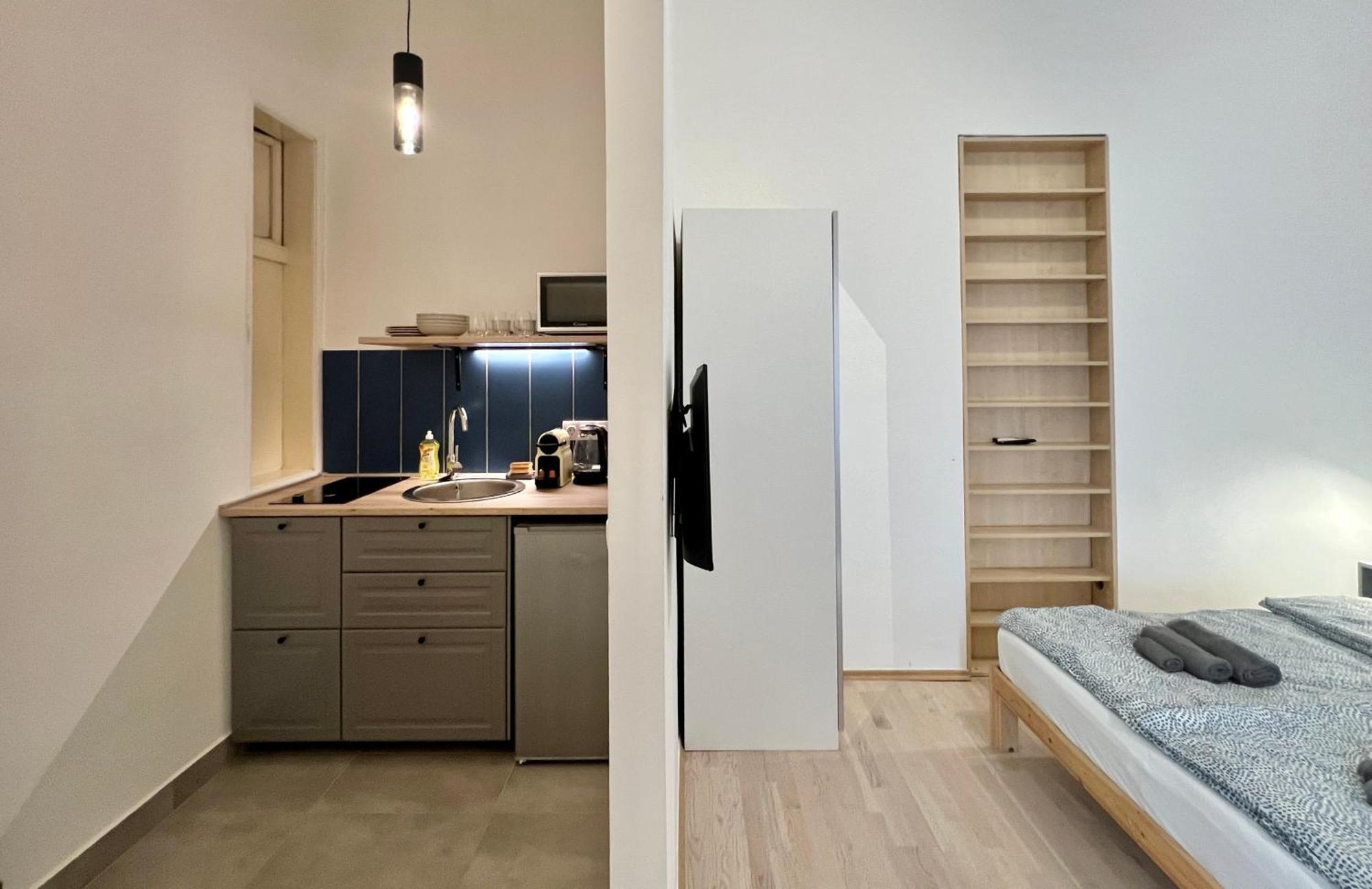 Apartment Minimalistic & In Heart Street *